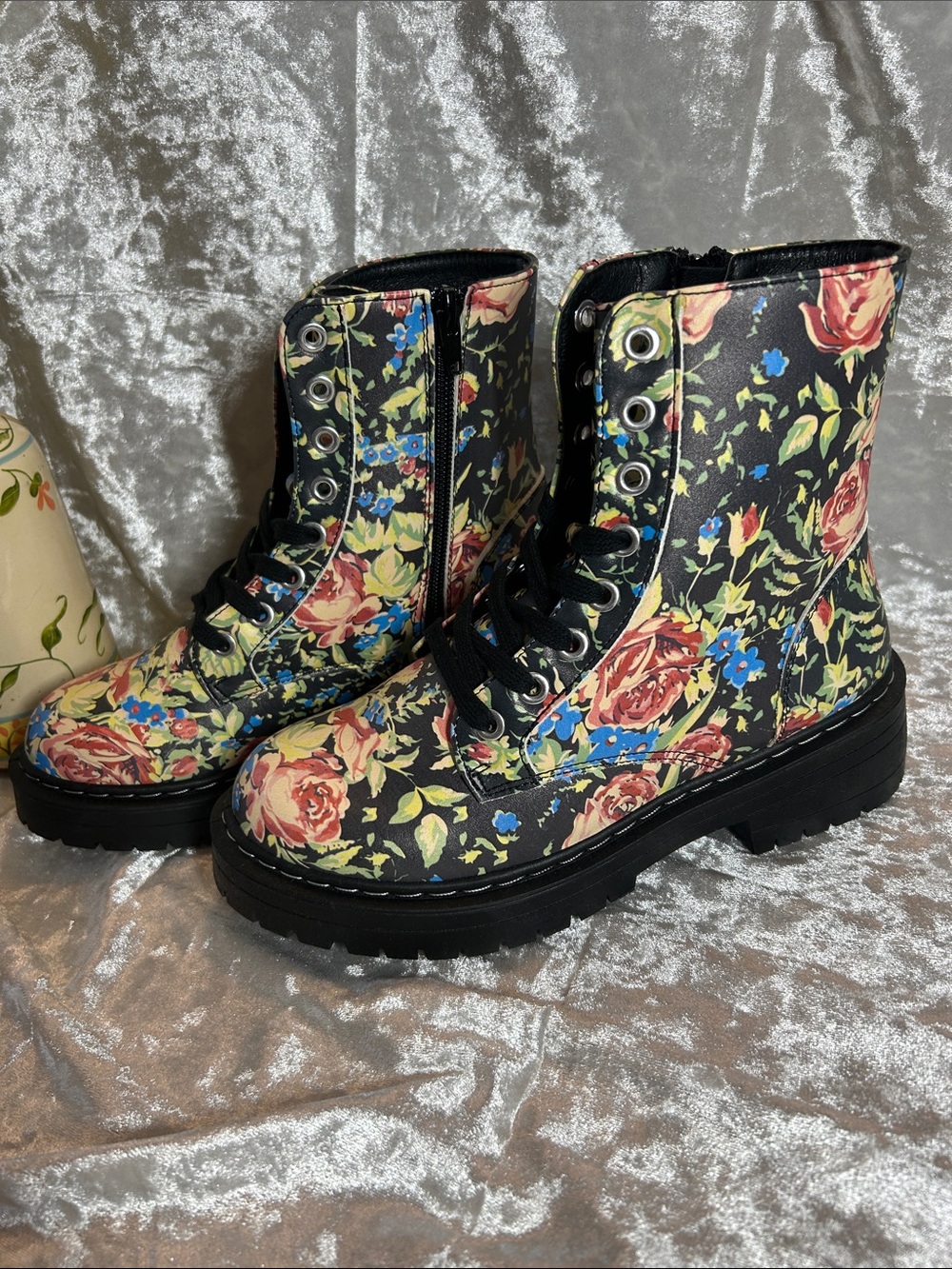 NWT SUGAR MOTO FLOWER BOOTS 6M